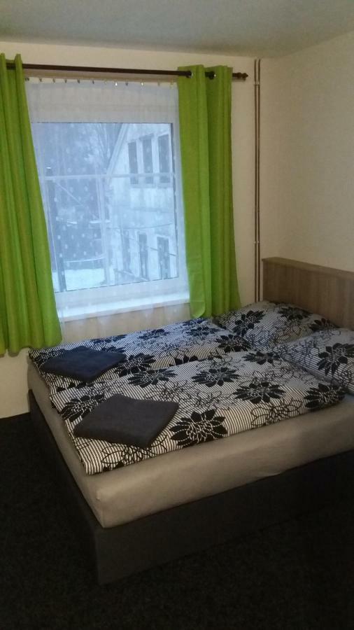 Penzion Karolina Lucany nad Nisou Ngoại thất bức ảnh