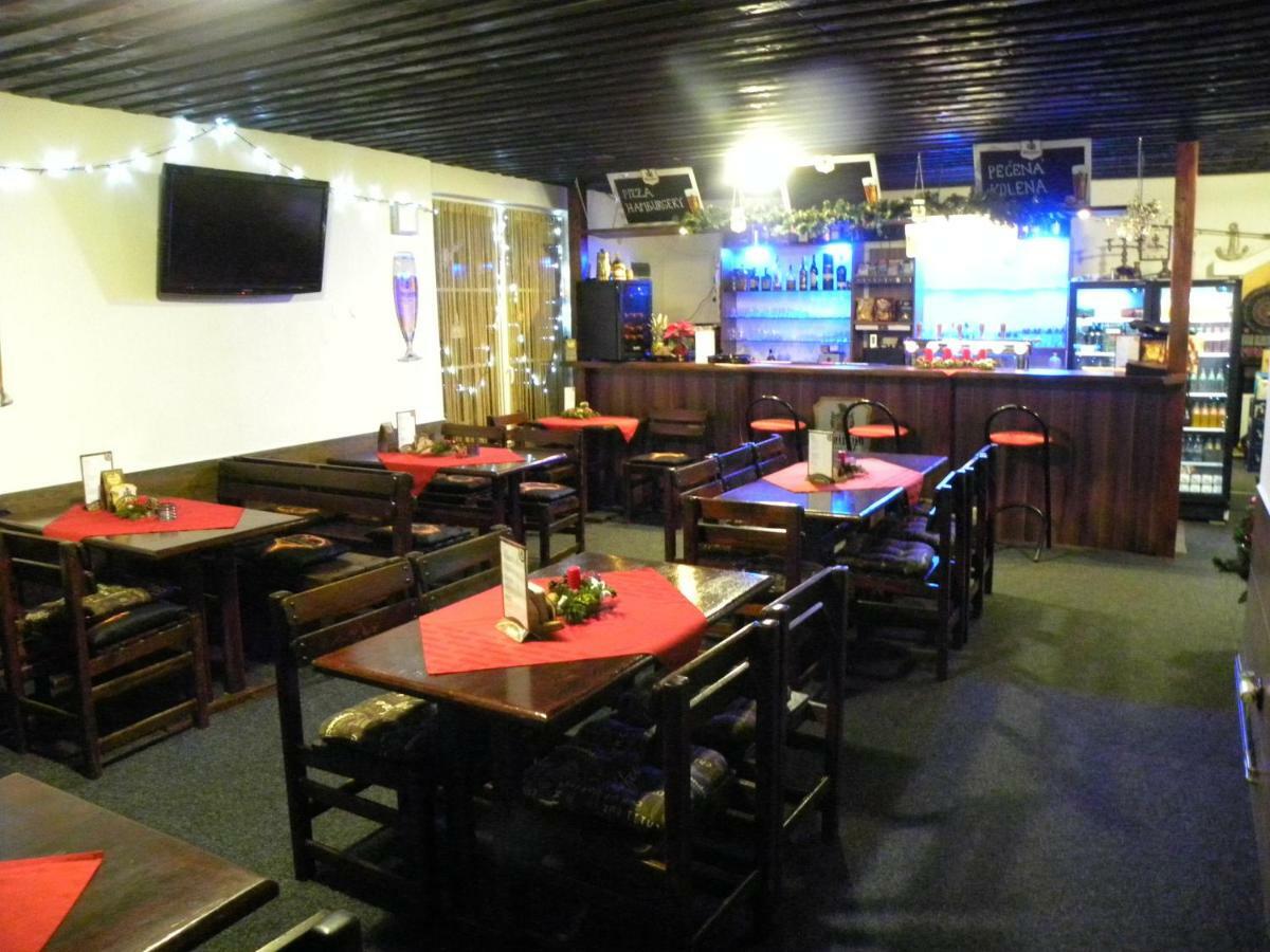 Penzion Karolina Lucany nad Nisou Ngoại thất bức ảnh