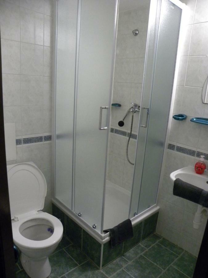 Penzion Karolina Lucany nad Nisou Ngoại thất bức ảnh